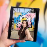 023-lifestyle-galaxy-zfold7-blueshadow